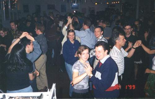 Blick vom Mixpult zur Tanzfl�che