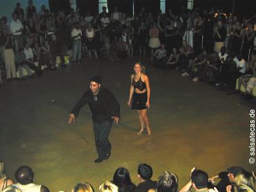 Salsa im Gangolf in Bonn - anklicken zum Vergr��ern - click to enlarge