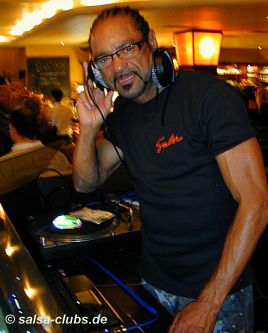 Salsa-DJ Adolfo