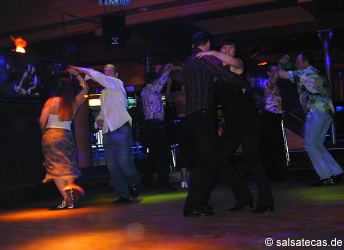 Salsa in der Disco Zwei Linden (anklicken zum Vergr��ern, mit ALT+F4 wieder schliessen)